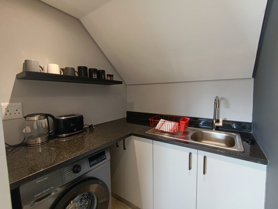 To Let 1 Bedroom Property for Rent in Newlands Western Cape